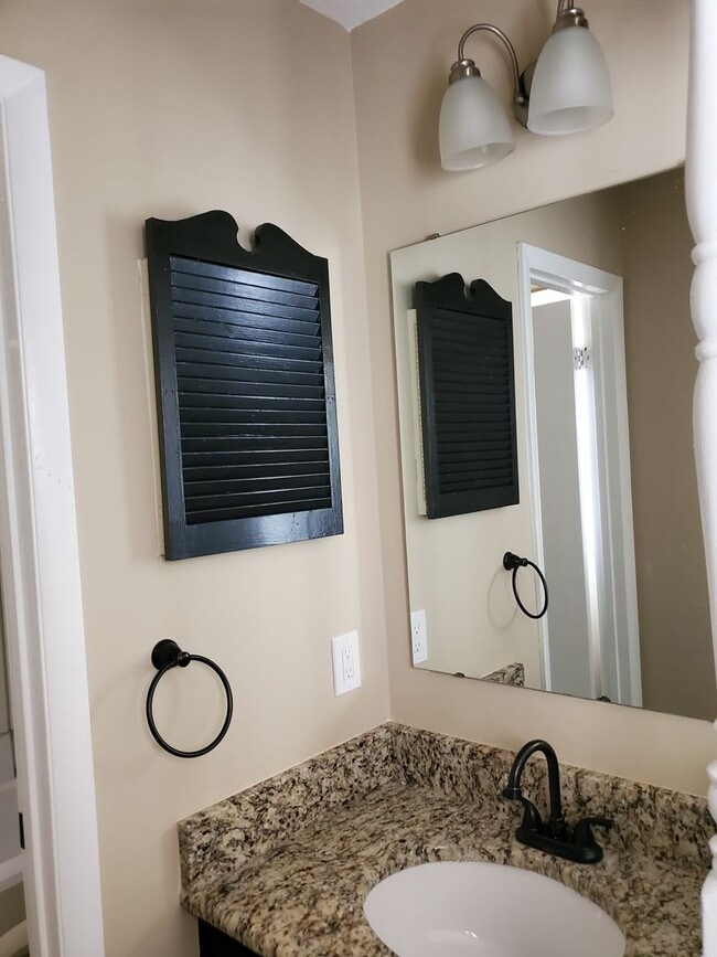 Building Photo - 1960 Windlock Dr