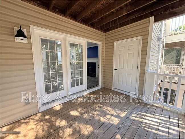 Building Photo - 392 Bubble Creek Ct