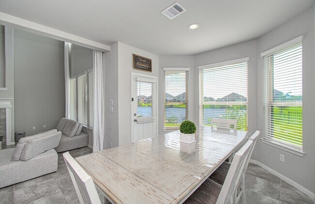 Building Photo - 2202 Anzio Ct