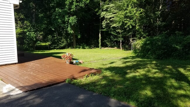 Building Photo - 68 Blatchley Ave