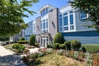 Building Photo - Everyday conveniences are all just moments away, offering the perfect balance of comfort, conveni...