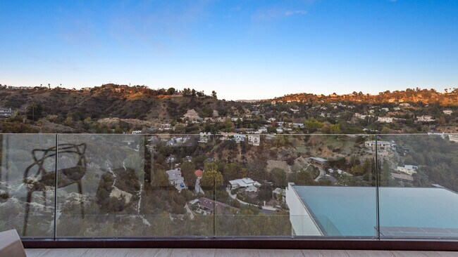 Building Photo - 7567 Hermes Dr