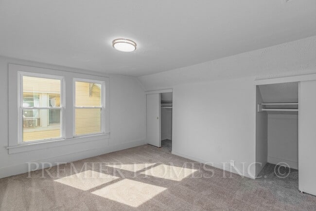 Building Photo - 3 Bed Home with Large Yard & Detached Garage – $1,495/mo