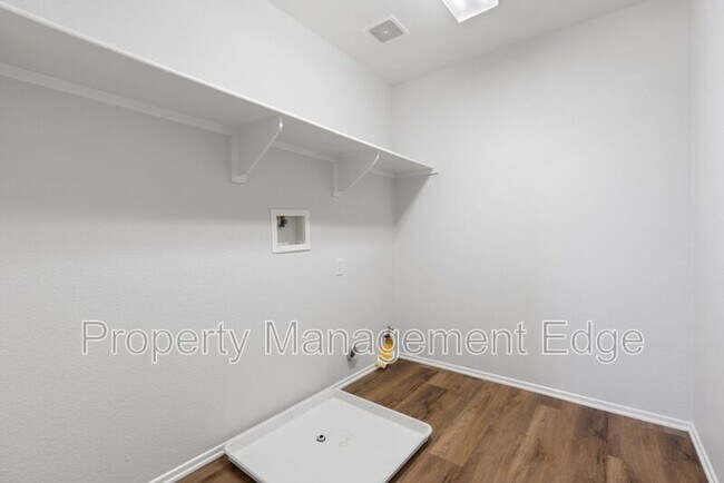 Building Photo - 32042 Freesia Ct