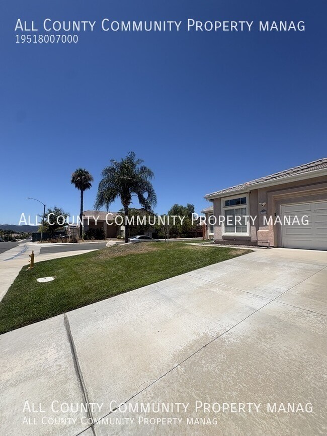 Building Photo - 39560 Bonaire Way