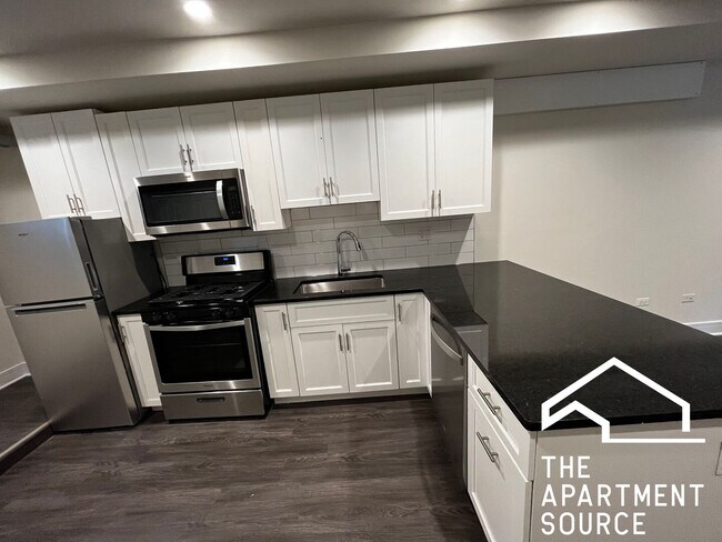 Building Photo - 720 W Grace St