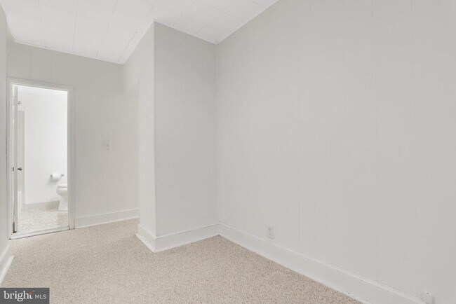 Building Photo - 3369 S Stafford St