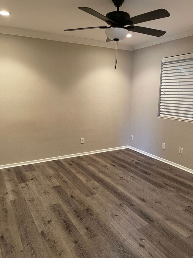 Building Photo - COMING SOON! Beautiful 2 Bed/2 Bath Condo ...