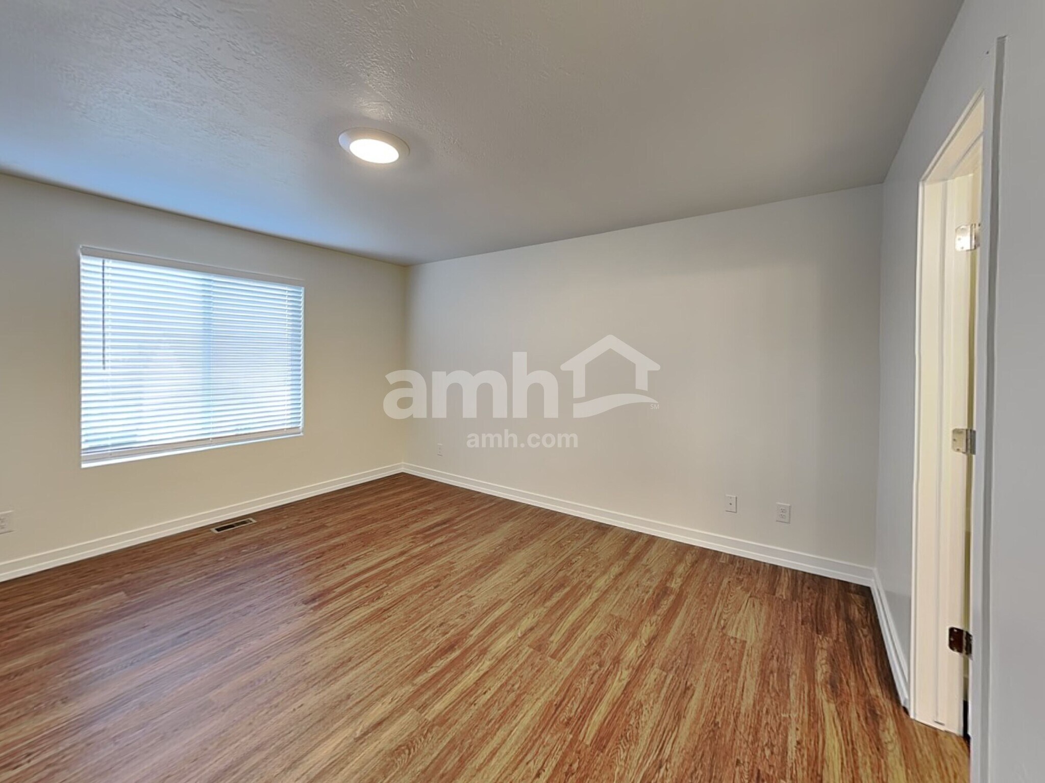 Building Photo - 4103 Dakota Dr