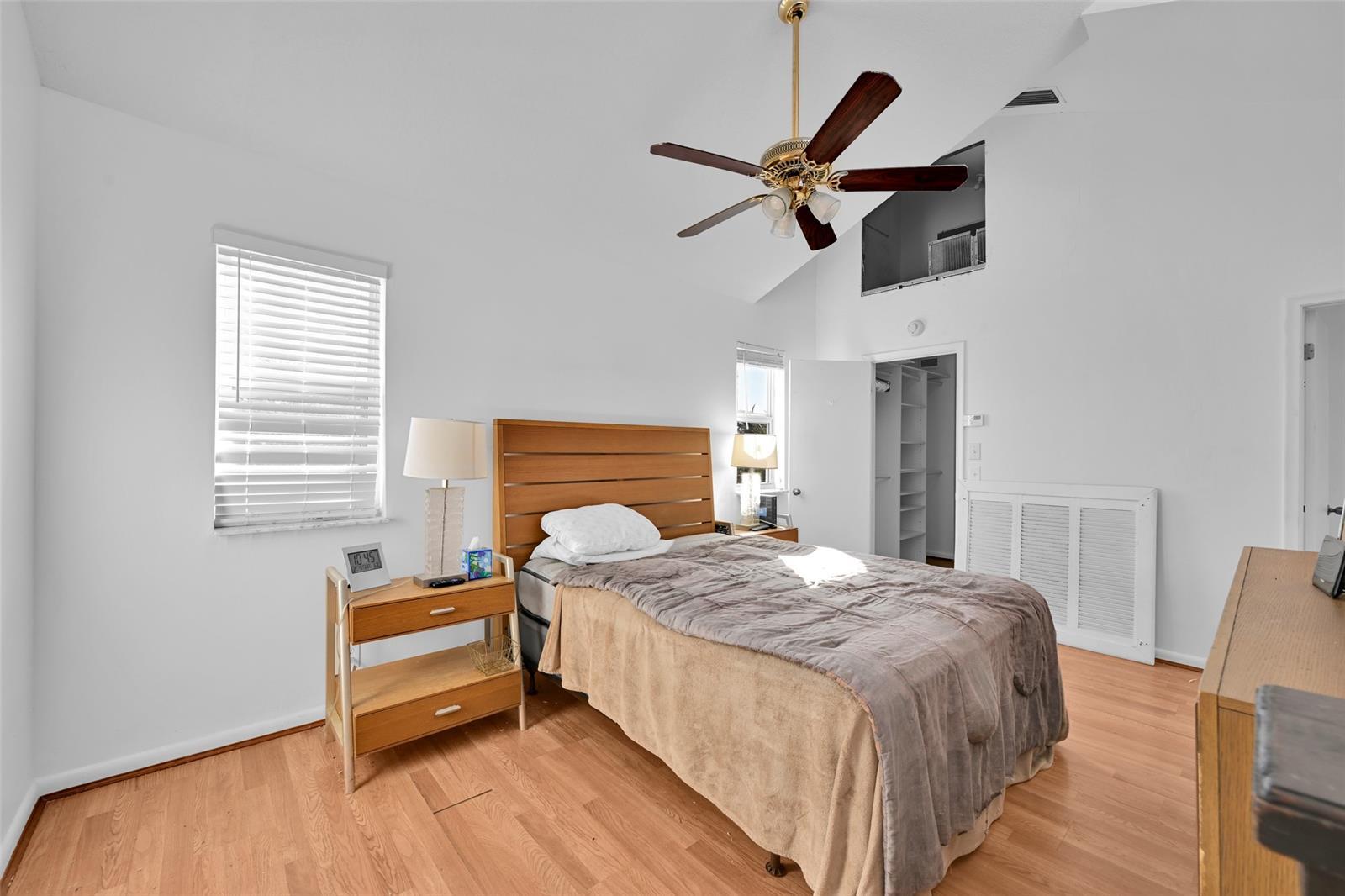 Building Photo - 4011 Coral Springs Dr