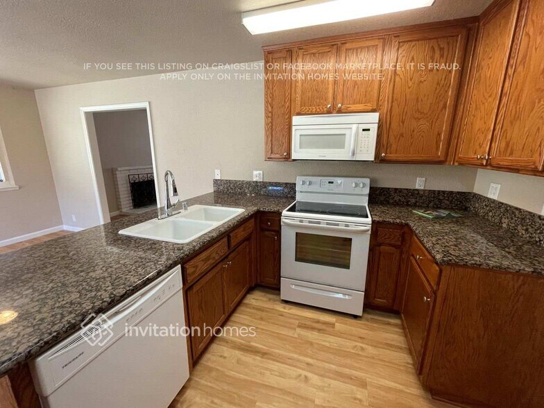 Building Photo - 2331 Quail Ct