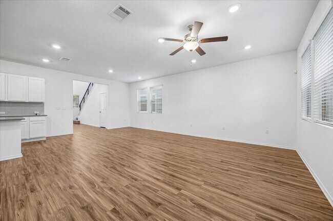 Building Photo - 10303 Buster Dr