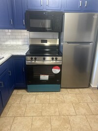 Building Photo - Great one bedroom on lower level!