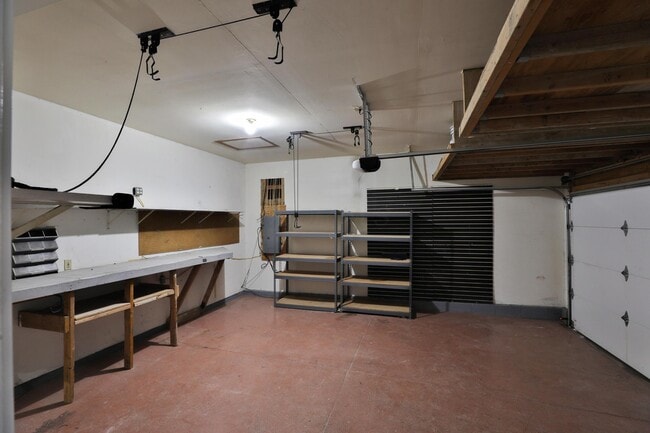 Building Photo - 989 Lavender Ln