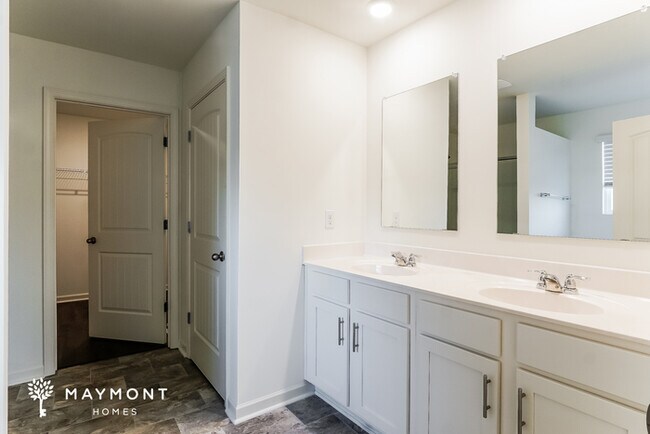 Building Photo - 3 Bedroom on Timber Leaf Loop