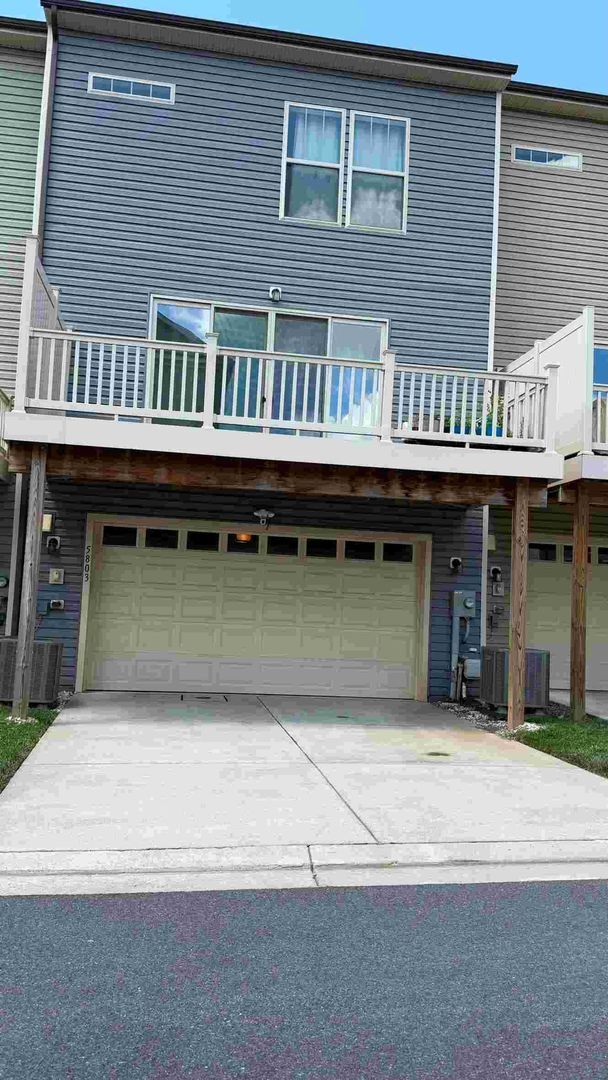 Building Photo - 5803 Garden Walk Dr