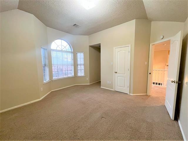 Building Photo - 705 Pine Lakes Dr