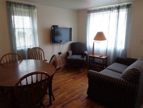 Building Photo - Cozy 3 Bedroom Single Family House in Perkins Township