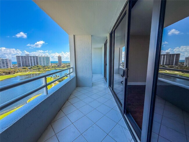 Building Photo - 20355 NE 34th Ct