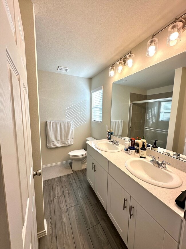 Building Photo - 333 Grenada Lk Dr