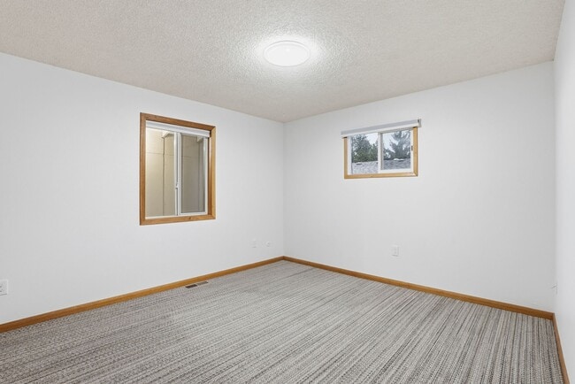 Building Photo - 688 W Kolby Ct