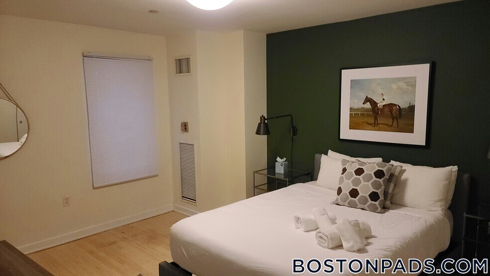 Building Photo - 40 Boylston St