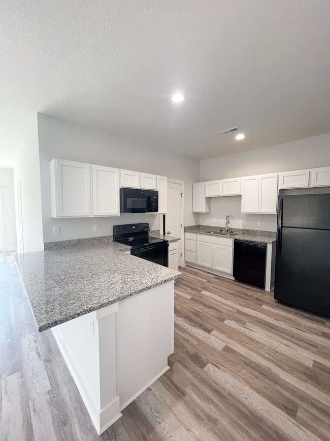 Building Photo - 5351 Nolen