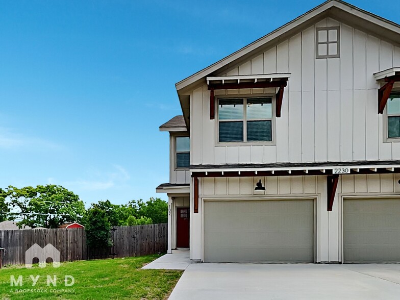 Primary Photo - 2230 Sandlewood Cv