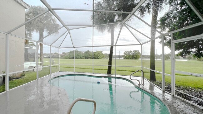 Building Photo - 10919 Mainsail Dr