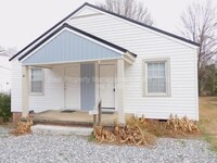 Building Photo - 201 Sheppard St