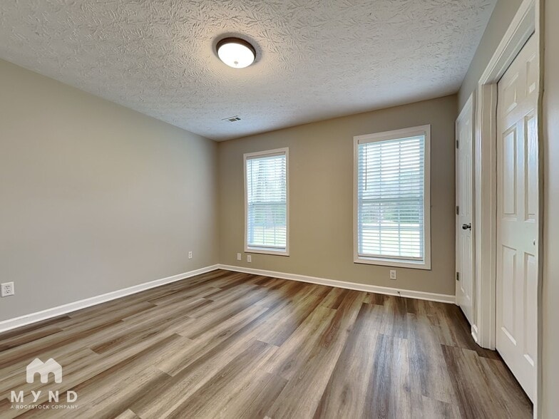 Building Photo - 158 Mcarthur Dr