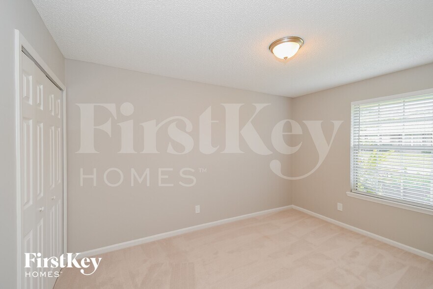 Building Photo - 1917 St George Ct