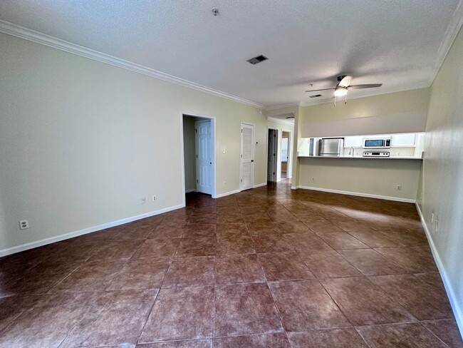 Building Photo - First Floor upgraded 2B/2B condo located b...