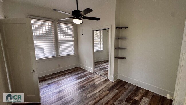 Building Photo - University Area 4bd/2ba With Private Backyard!