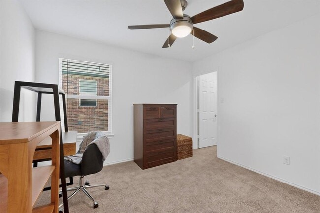 Building Photo - 712 Madalin Rue Ct