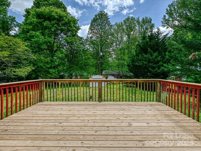 Building Photo - 2544 Cedarwild Rd