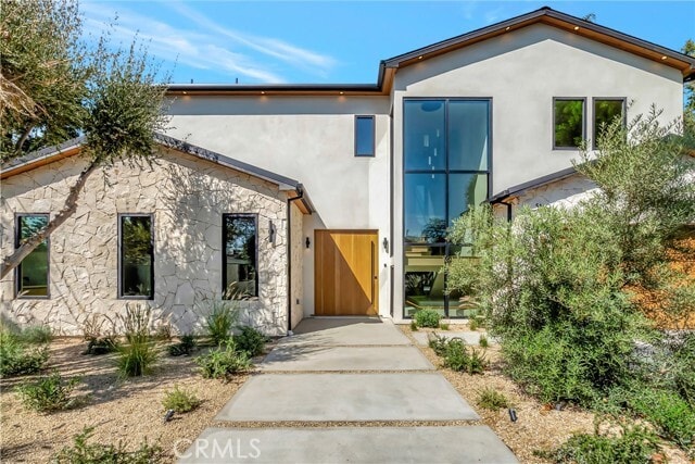 Building Photo - 5149 Beeman Ave