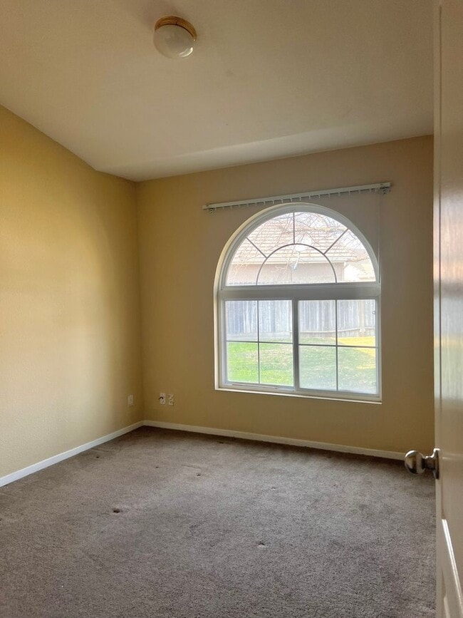 Building Photo - Coming Soon!