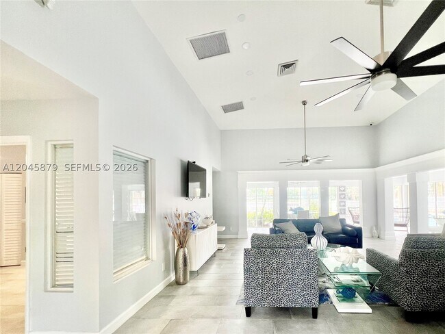 Building Photo - 842 NW 92nd Ave