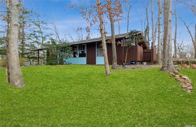 Building Photo - 12 Dogwood Rd