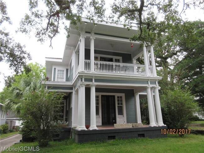Primary Photo - 1576 Dauphin St