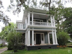 Building Photo - 1576 Dauphin St