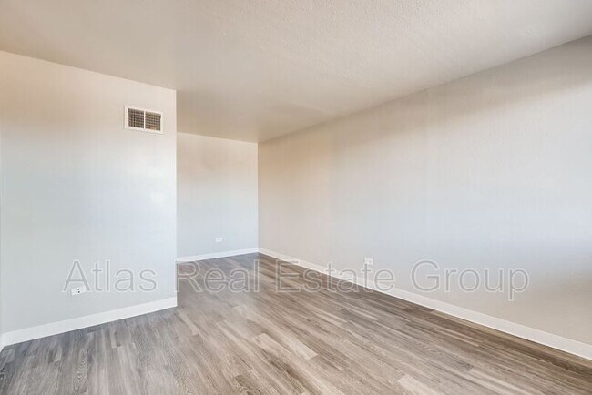 Building Photo - 2550 N Ogden St