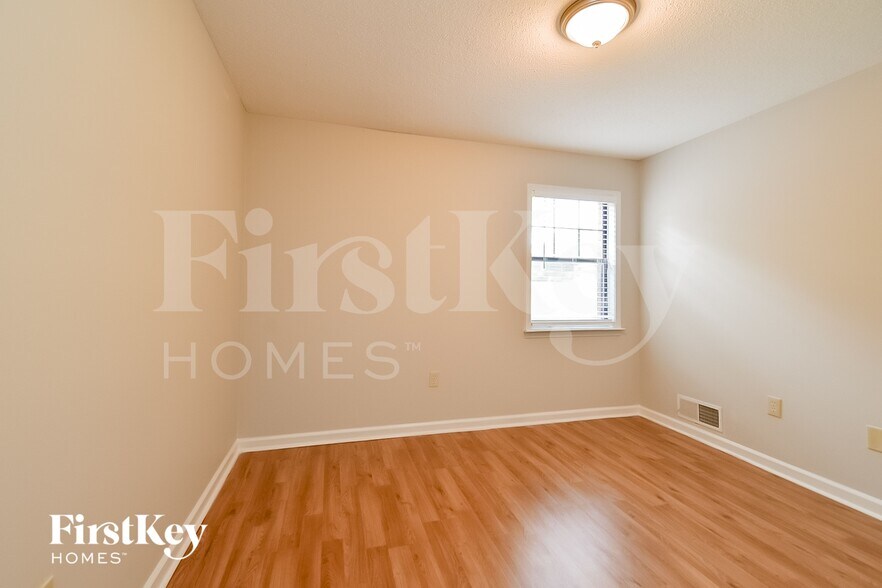 Building Photo - 7357 Doncaster Ln