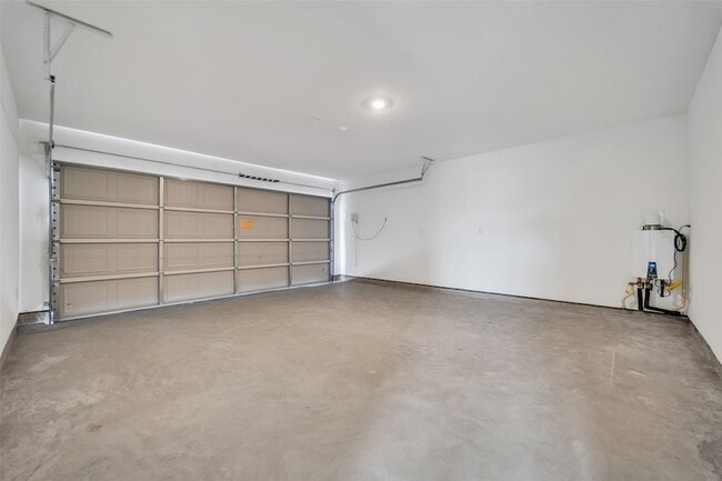 Building Photo - 26710 Willow Ln