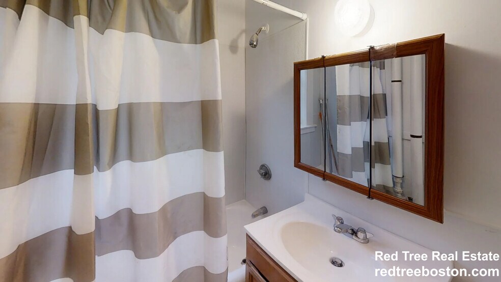 Building Photo - 88 Washington St