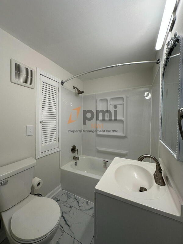 Building Photo - 7457 Clay St