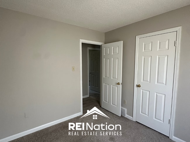 Building Photo - 3BR/2BA Cordova Rental with High Ceilings, Tile Kitchen Flooring & Fireplace
