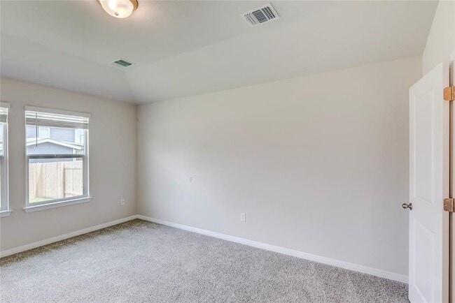 Building Photo - 4905 Hazelnut Ln