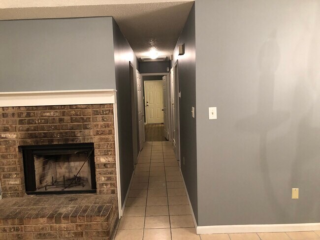 Building Photo - 5495 Emerald Hills Dr